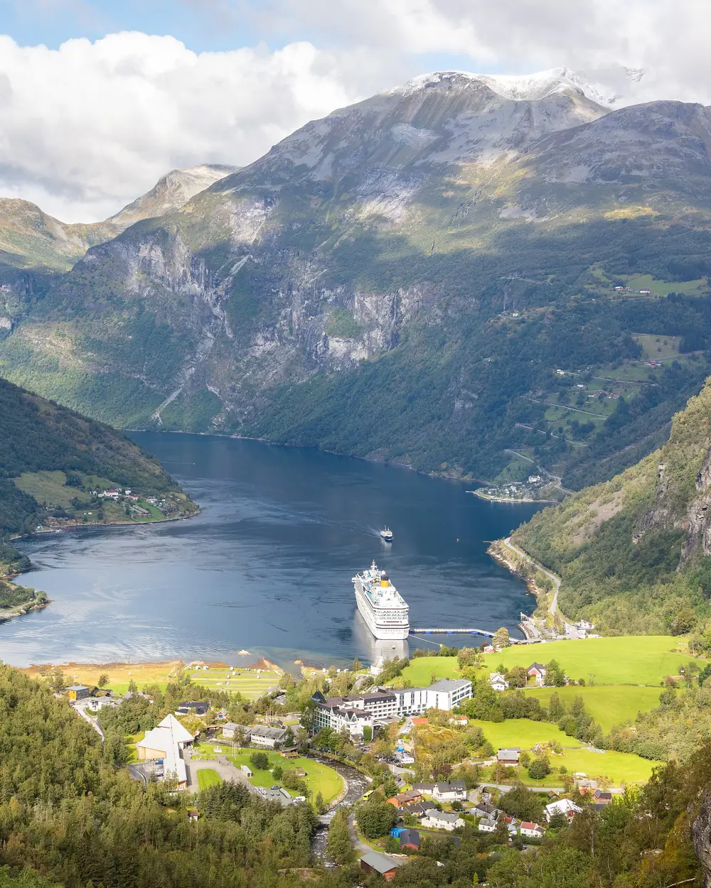 Geirangerfjord, Geiranger